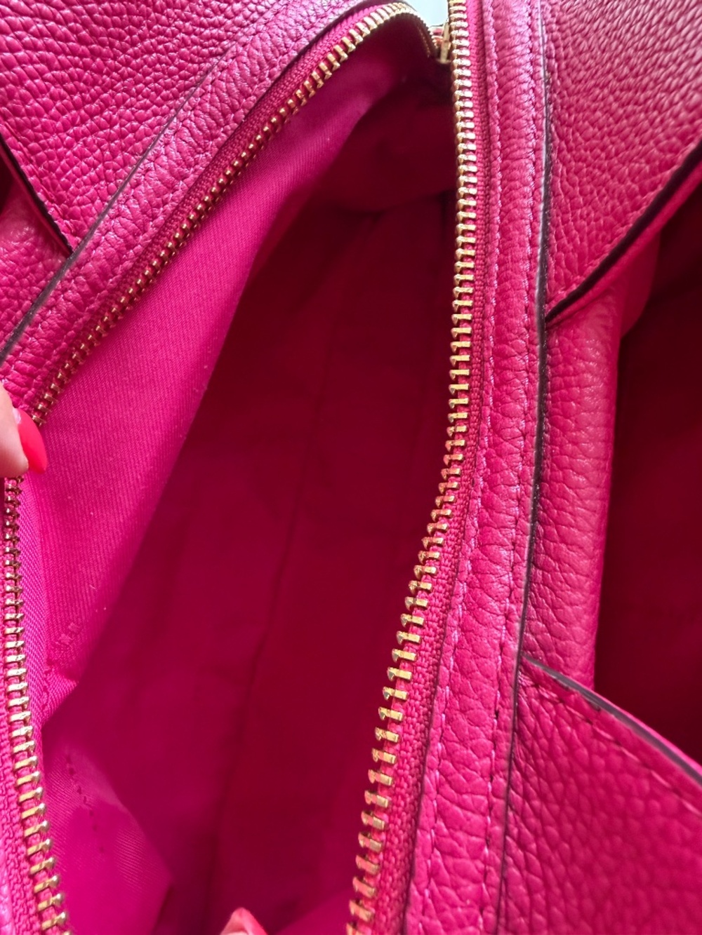 Coach Edie shoulder bag 31 in refined pebble leather, hot pink, NWOT - Picture 7 of 8